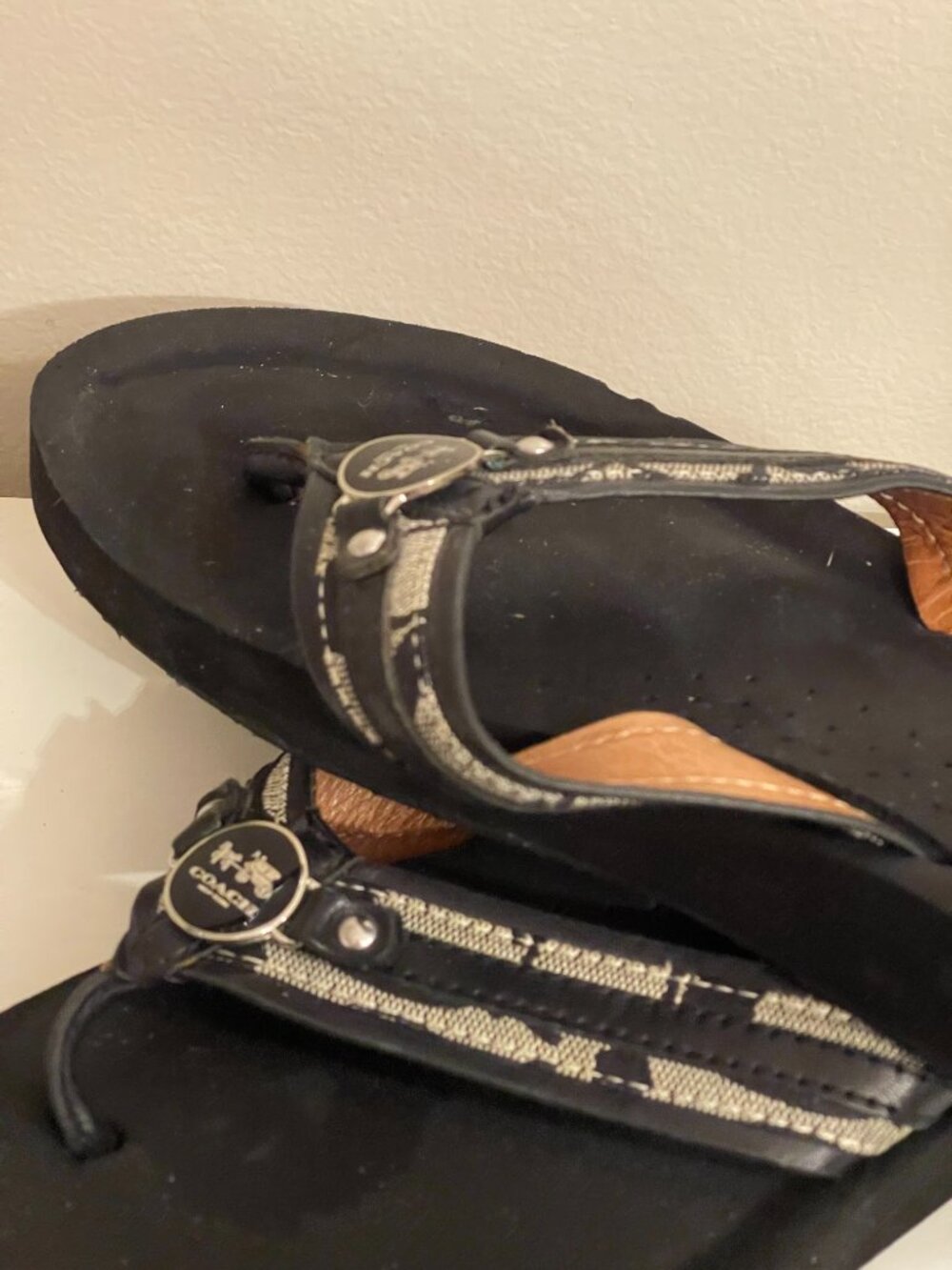 Coach Jasmine Leather Flip Flop Sandal Black Grey Size 10 - Picture 8 of 13